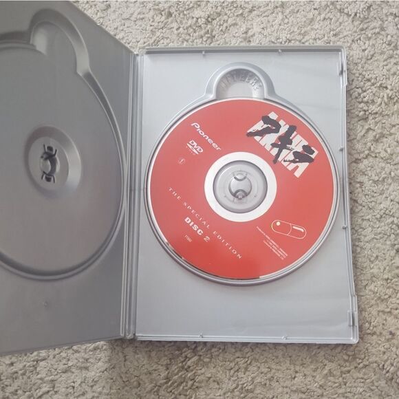 Akira Special Edition DVD Anime 2-Disc PRE-OWNED - Picture 3 of 6